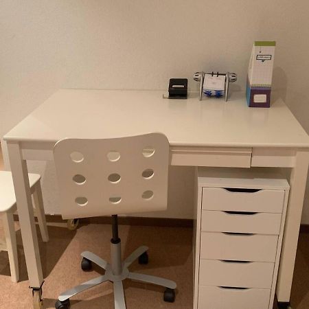 Charming 2-Bed Apartment In Arlesheim 15 Min Basel Kültér fotó