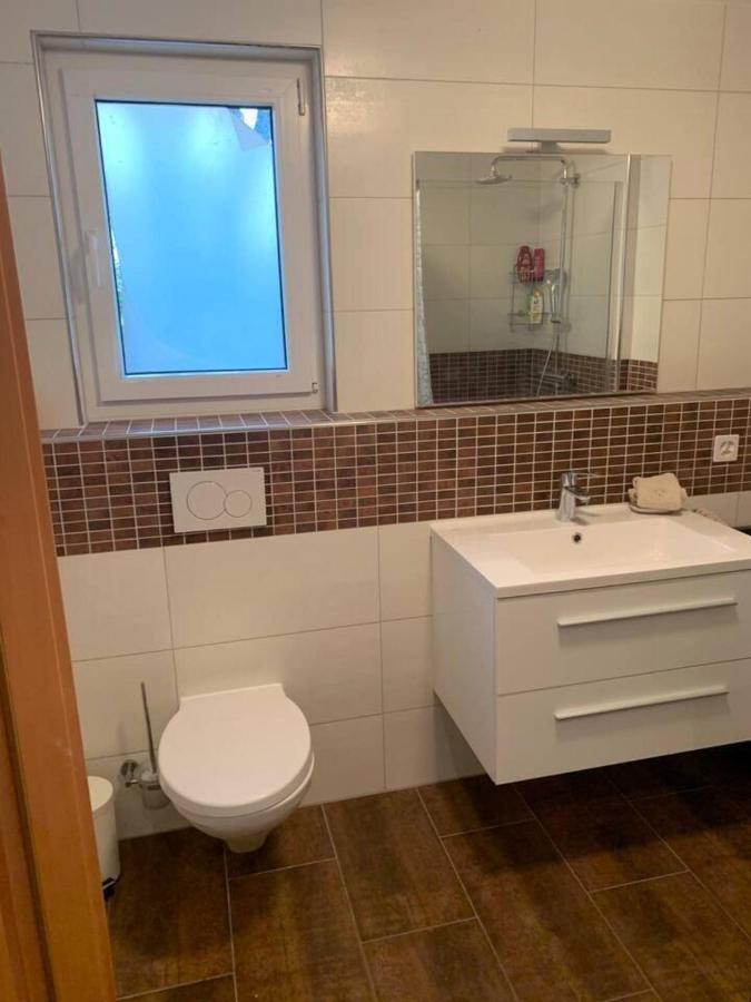 Charming 2-Bed Apartment In Arlesheim 15 Min Basel Kültér fotó