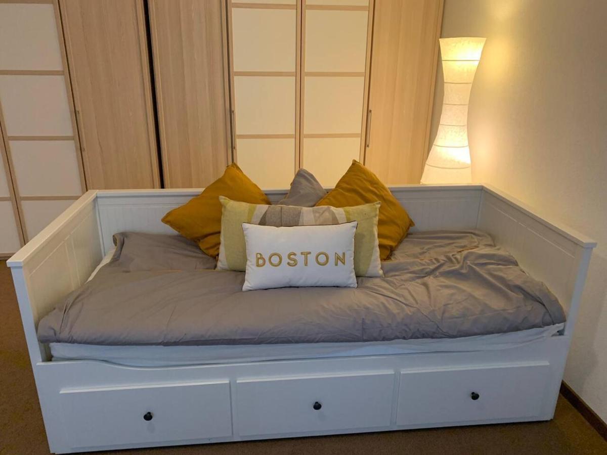 Charming 2-Bed Apartment In Arlesheim 15 Min Basel Kültér fotó